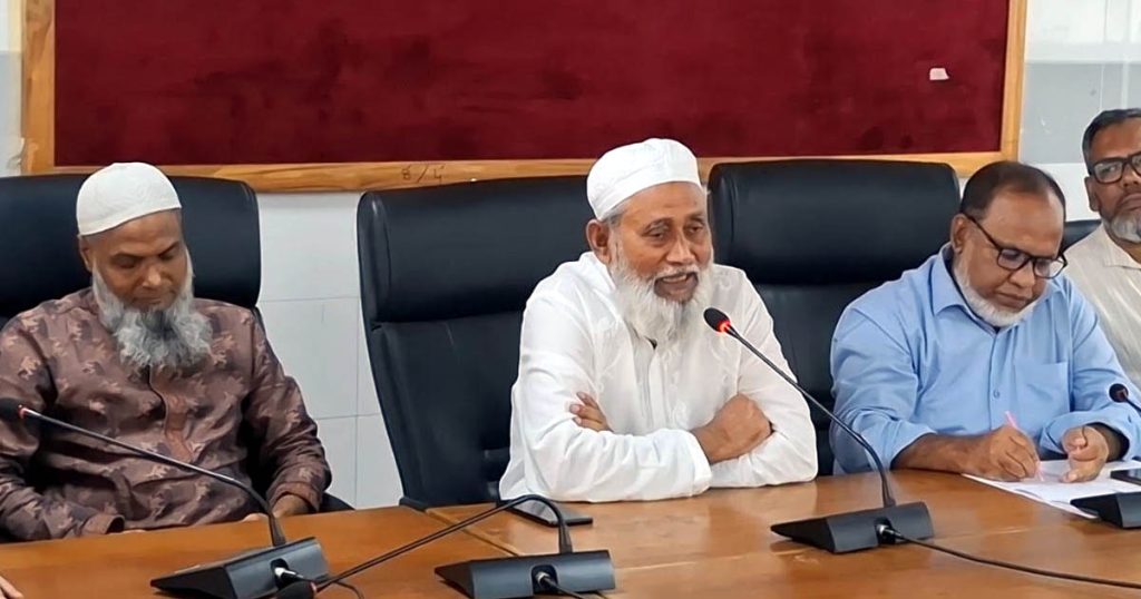 সালাম পিন্টুর হস্তক্ষেপে টাঙ্গাইল মেডিকেলের ইন্টার্নদের ধর্মঘট প্রত্যাহার