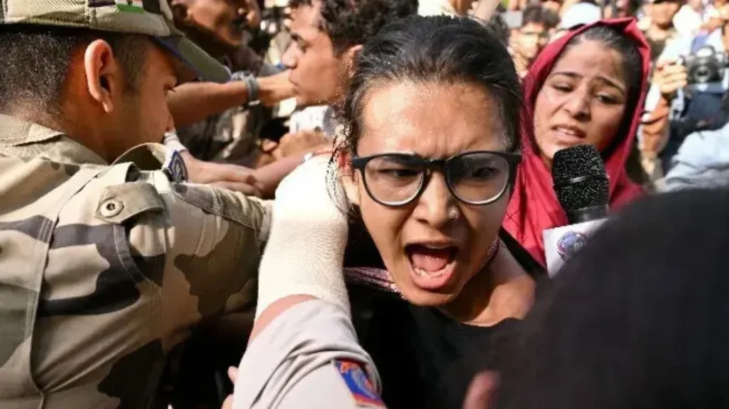 দিল্লির আন্দোলনে এবার তরুণদের মুখপাত্র নেহা বোরা আটক